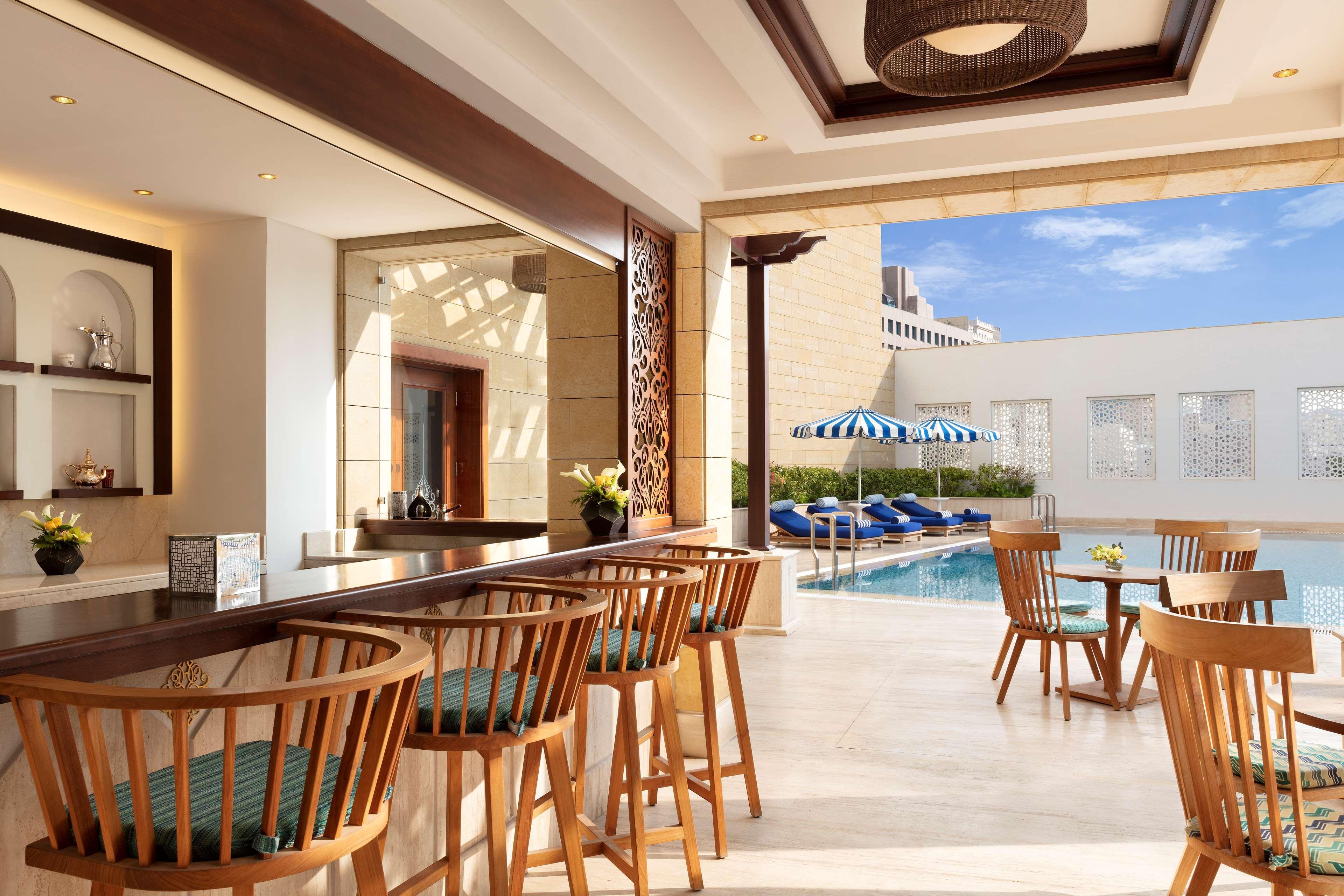 Al Najada Doha Hotel By Tivoli Ngoại thất bức ảnh The Pool Bar