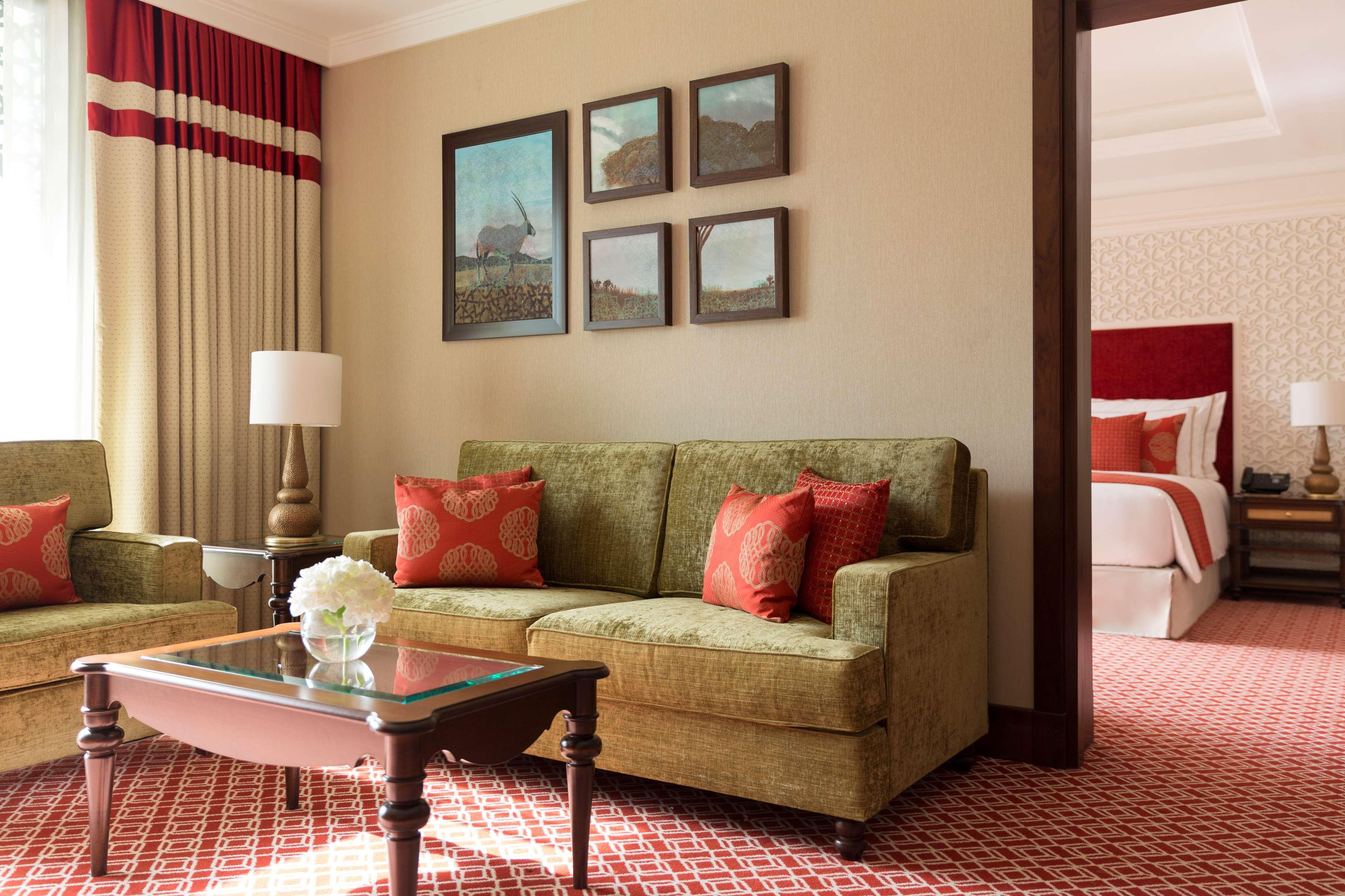 Al Najada Doha Hotel By Tivoli Ngoại thất bức ảnh A suite at the Fairmont