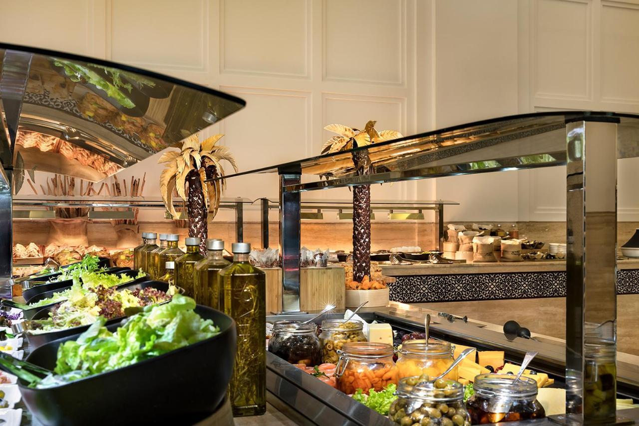 Al Najada Doha Hotel By Tivoli Ngoại thất bức ảnh A salad bar